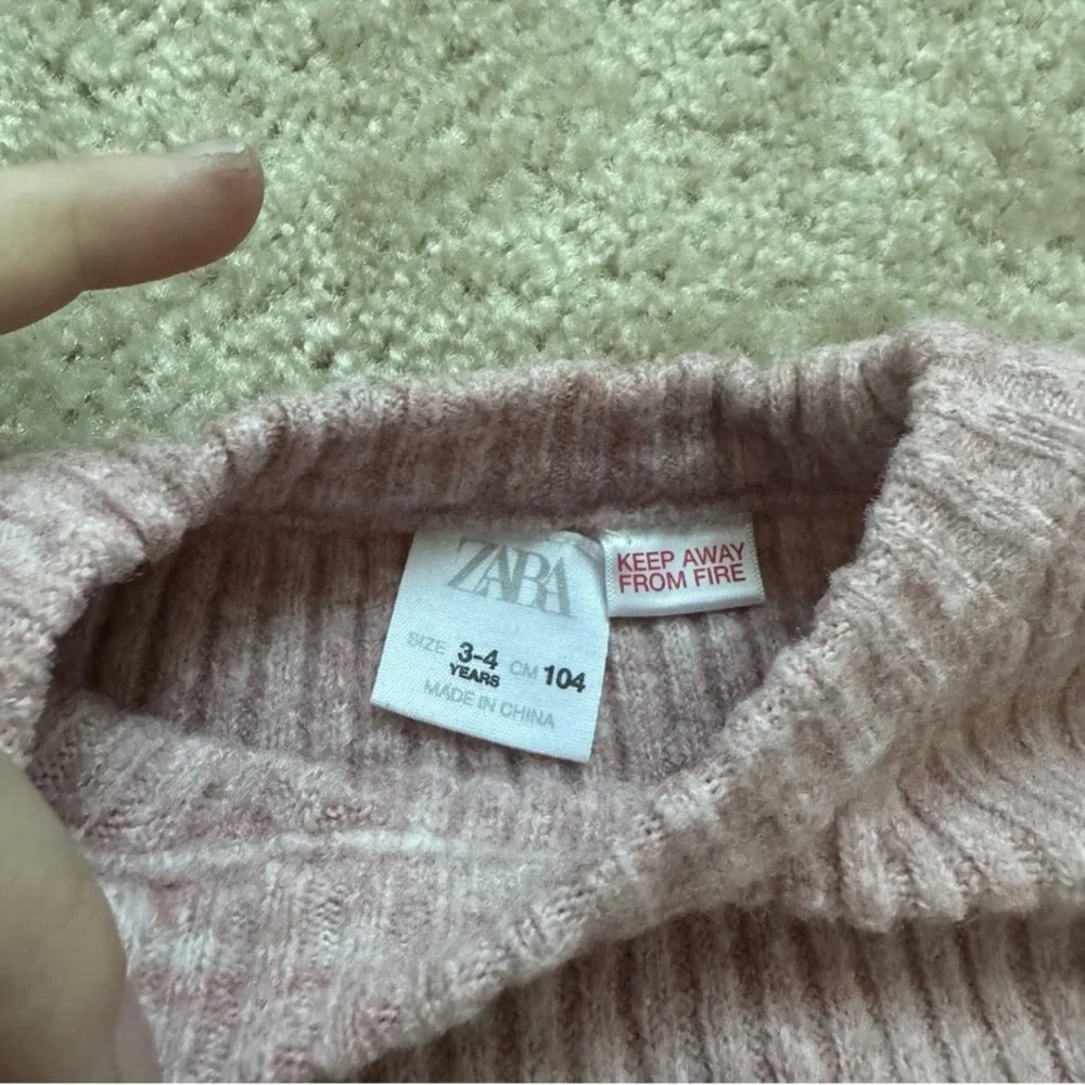Zara Girls Toddler Knit Crewneck Ribbed Sweater Size: 3-4‎